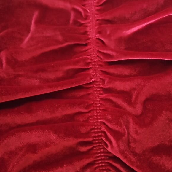 Torrid Velvet Off The Shoulder Shirred Front Top 1X 14-16 Ruby Red - Picture 12 of 16